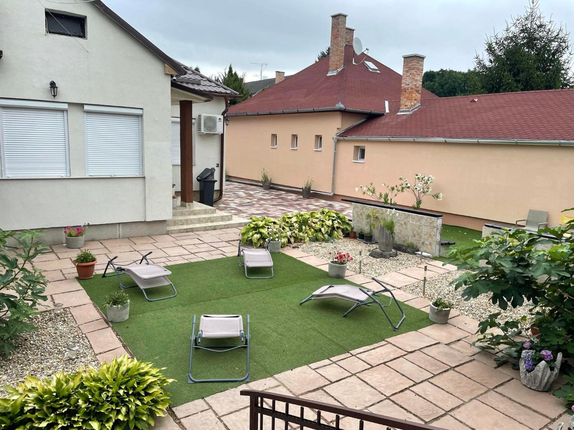 Adam Apartman Hajdúszoboszló Kültér fotó